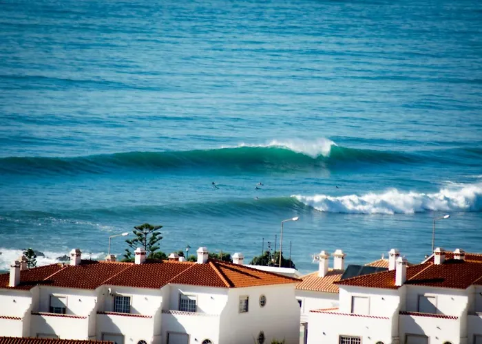 Arthouse Surf 招待所