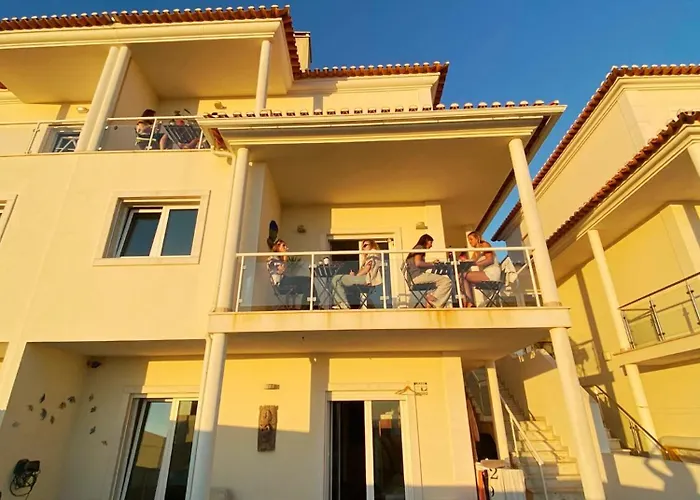 Arthouse Surf בית הארחה אריסרייה